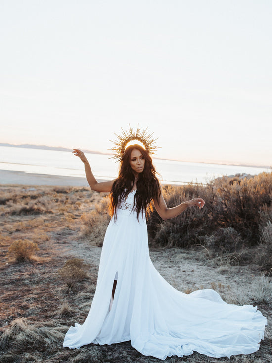 Gold flower halo crown, Flower crown, Wedding headpiece, Bridal crown, Gold crown, Halloween costume, Goddess crown, Wedding crown