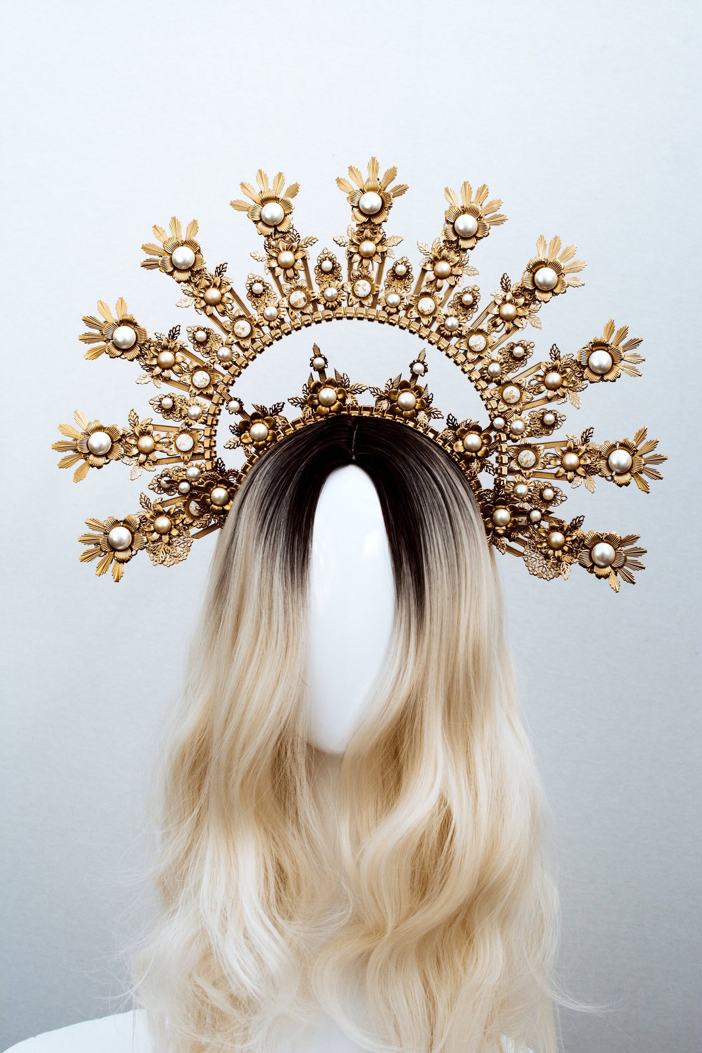 Gold Halo Crown, Halo Headpiece, Festival crown, Festival headpiece, Met Gala Crown, Wedding Crown, Halo crown, Photo Props, Halloween