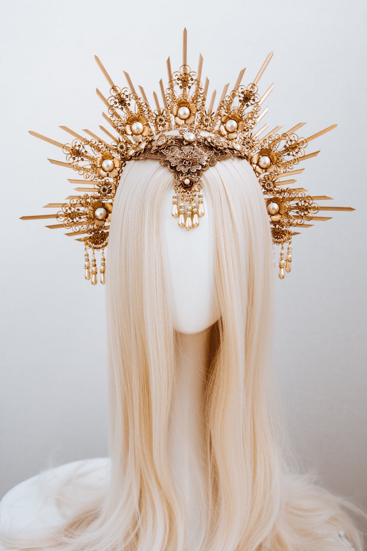 Gold Halo Crown, Celestial Goddess Headpiece, Luxury Bridal Halo, Maternity Photoshoot, Statement Regal Crown, Divine Headpiece, Festival