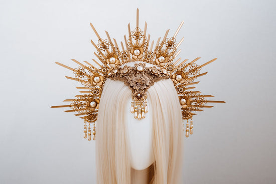 Gold Halo Crown, Celestial Goddess Headpiece, Luxury Bridal Halo, Maternity Photoshoot, Statement Regal Crown, Divine Headpiece, Festival