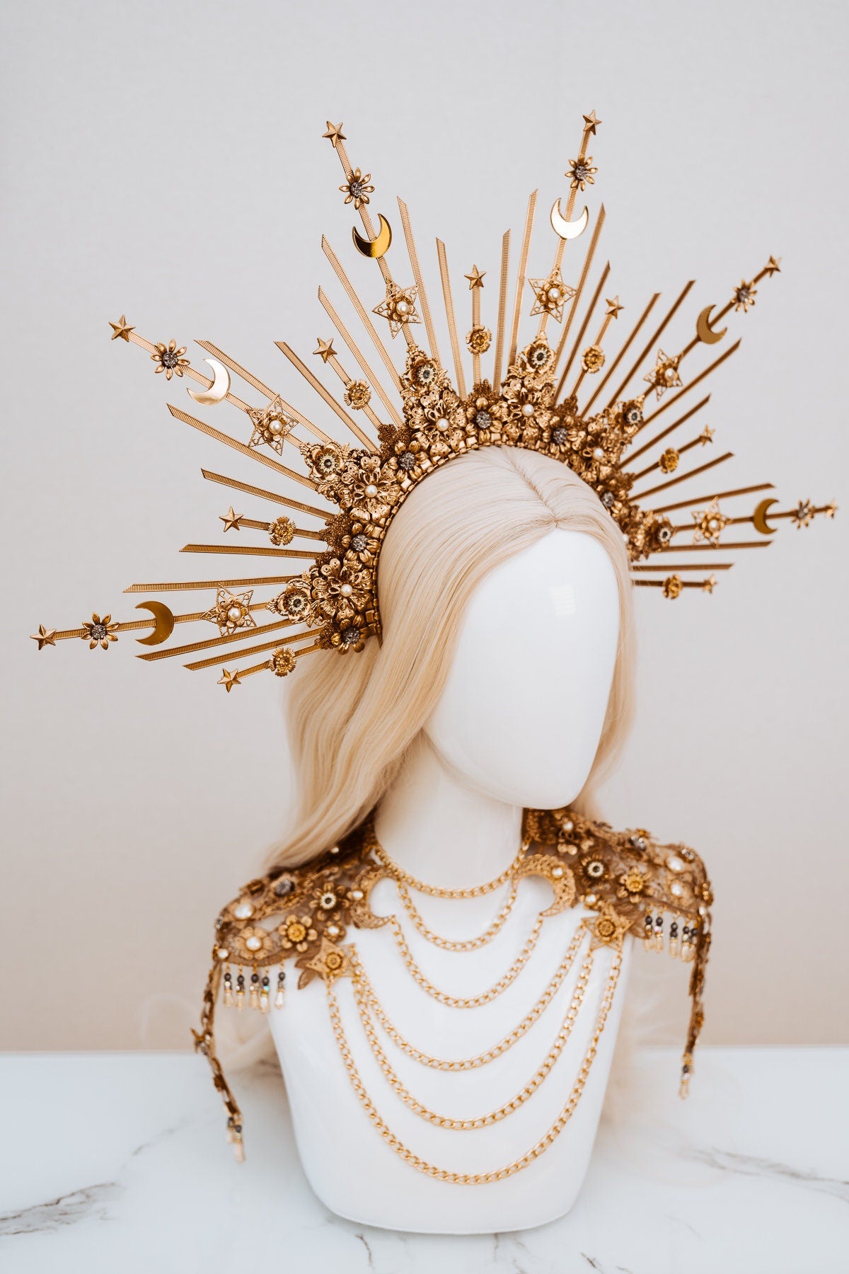 Moon halo crown, Celestial halo crown, Goddess halo crown, Gold halo crown, Crown with stars, Photo props, Wedding crown, Bridal crown