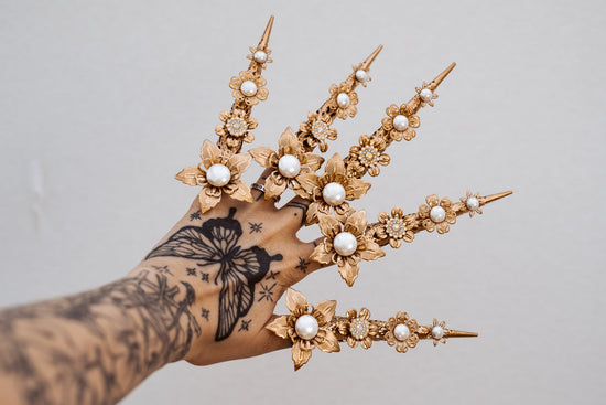 Gold Finger Claw 1 piece, Gold Bracelet, Nails Jewellery, Halloween, Filigree Jewellery, Sugar skull, Photo props, Gold Fingers