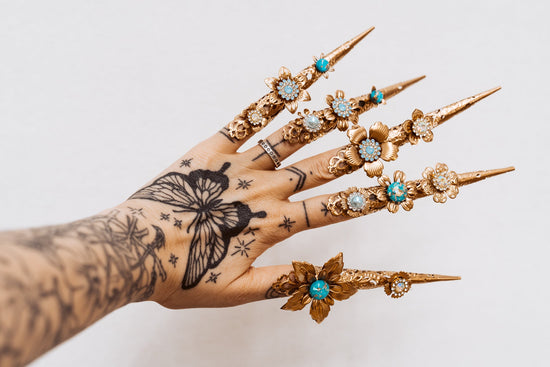 Blue Sky Finger Claw 1 piece, Gold Bracelet, Nails Jewellery, Halloween, Filigree Jewellery, Gold Fingers, Sugar skull, Photo props, Ring