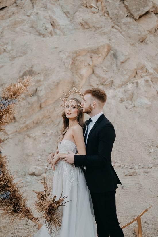 Gold halo crown, Dandelion flower crown, Flower crown, Gold crown, Wedding headpiece, Bridal crown, Burning man, Festival headband