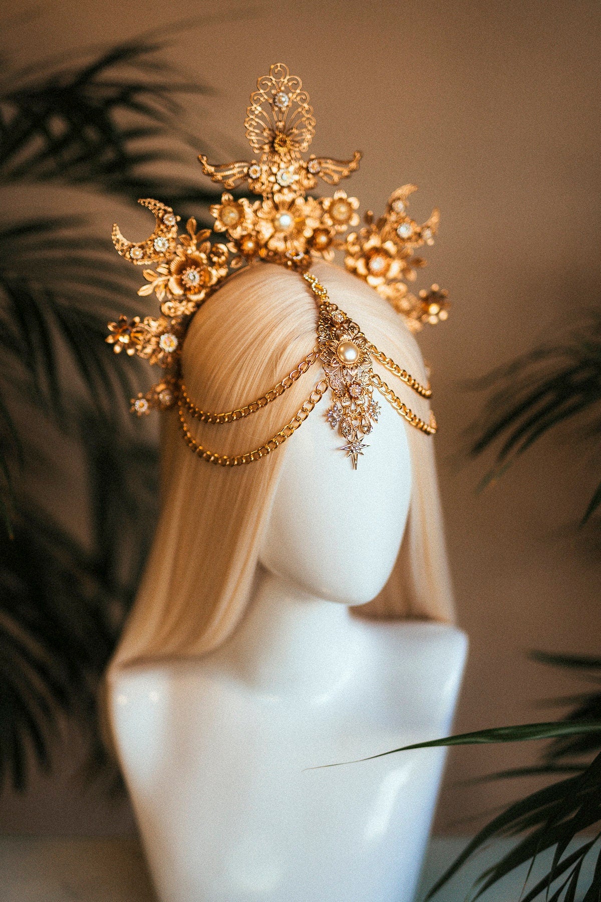 Gold sun crown, Moon crown, Halo Crown, Halo Headpiece, Bridal Headpiece, Wedding Crown, Bridal crown, Fairy crown, Celestial jewellery