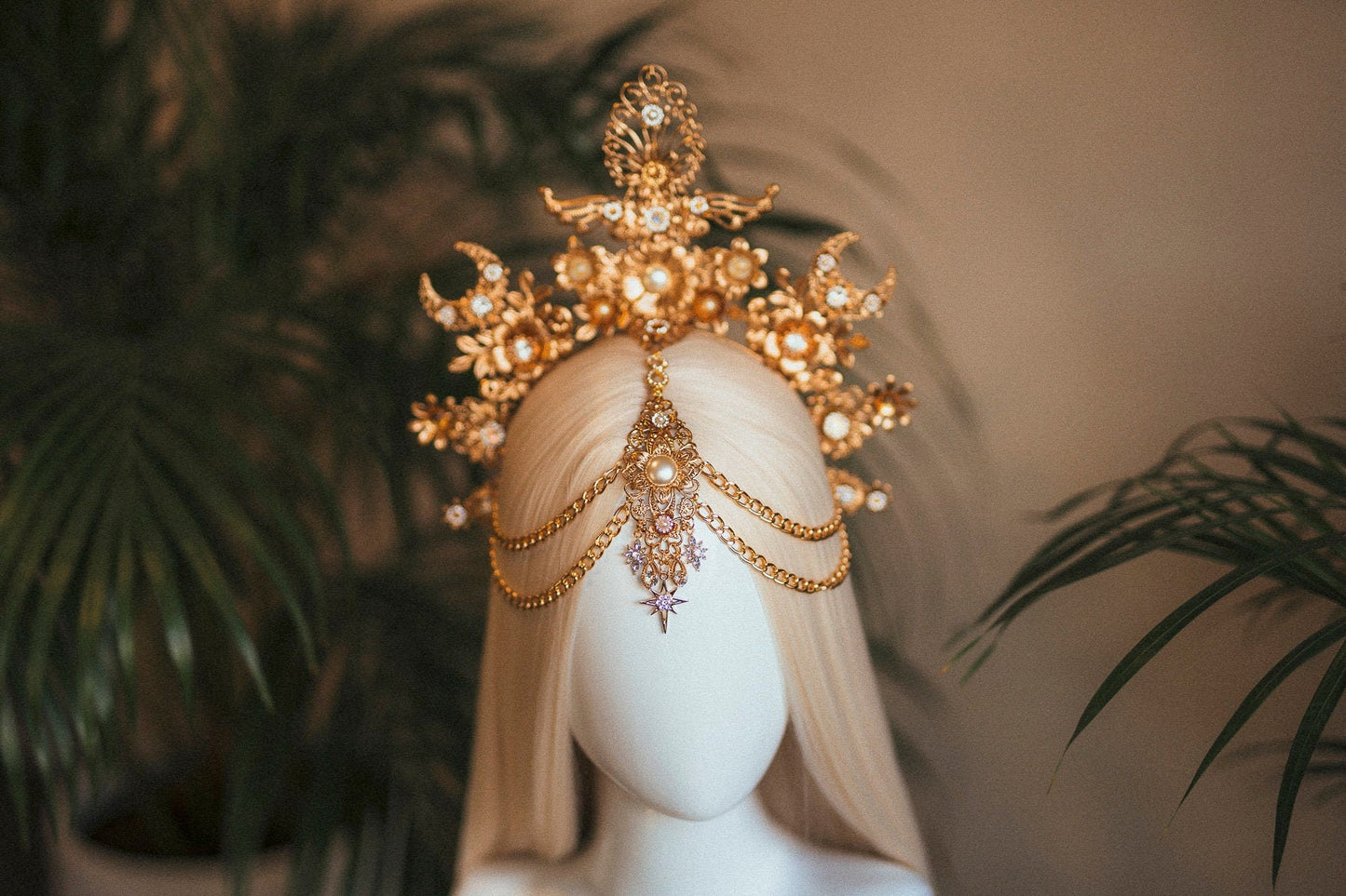 Gold sun crown, Moon crown, Halo Crown, Halo Headpiece, Bridal Headpiece, Wedding Crown, Bridal crown, Fairy crown, Celestial jewellery