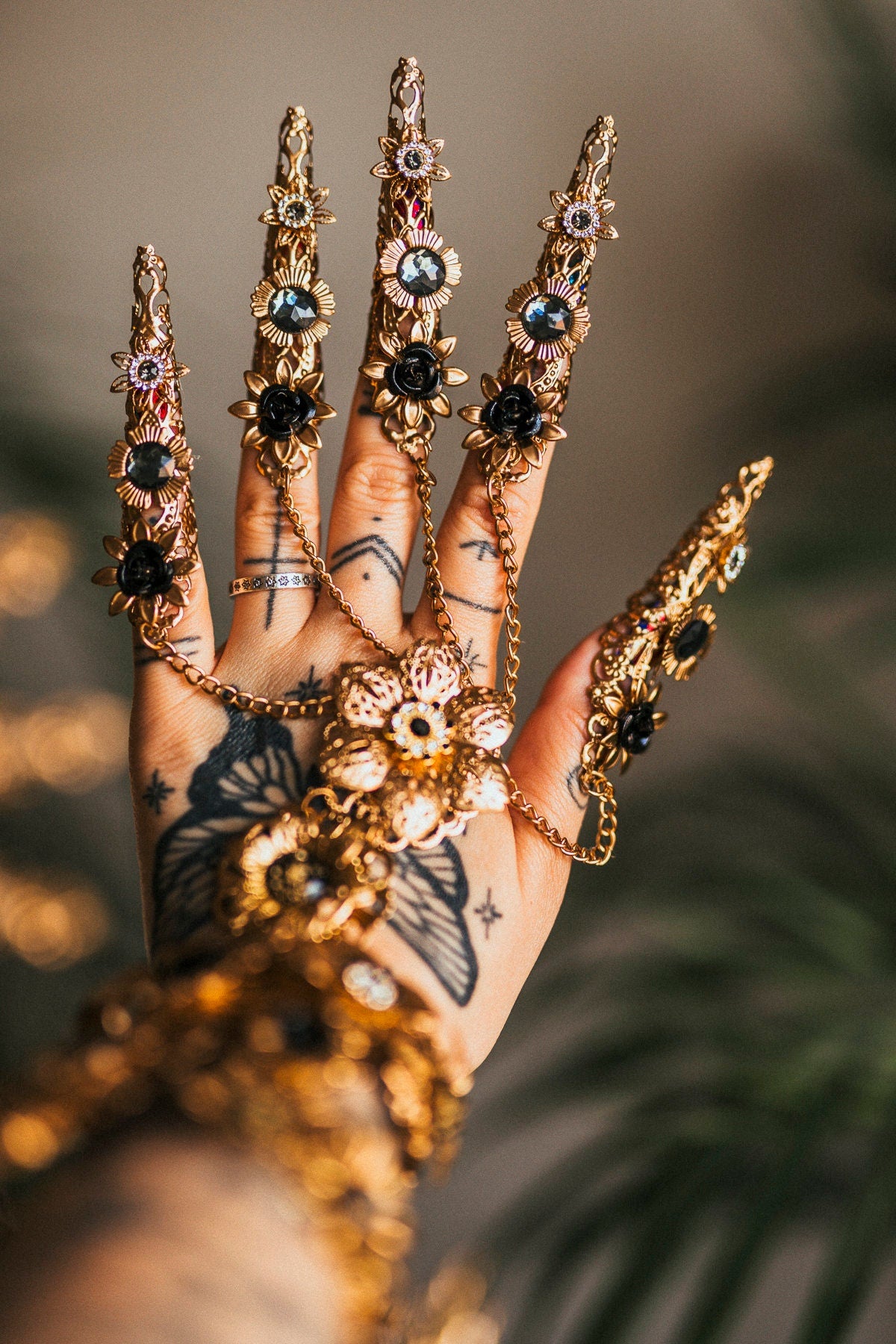 Black Fingers Jewellery, Gold Bracelet, Nails Jewellery, Halloween, Filigree Jewellery, Gold Fingers, Sugar skull, Photo props, Finger claws