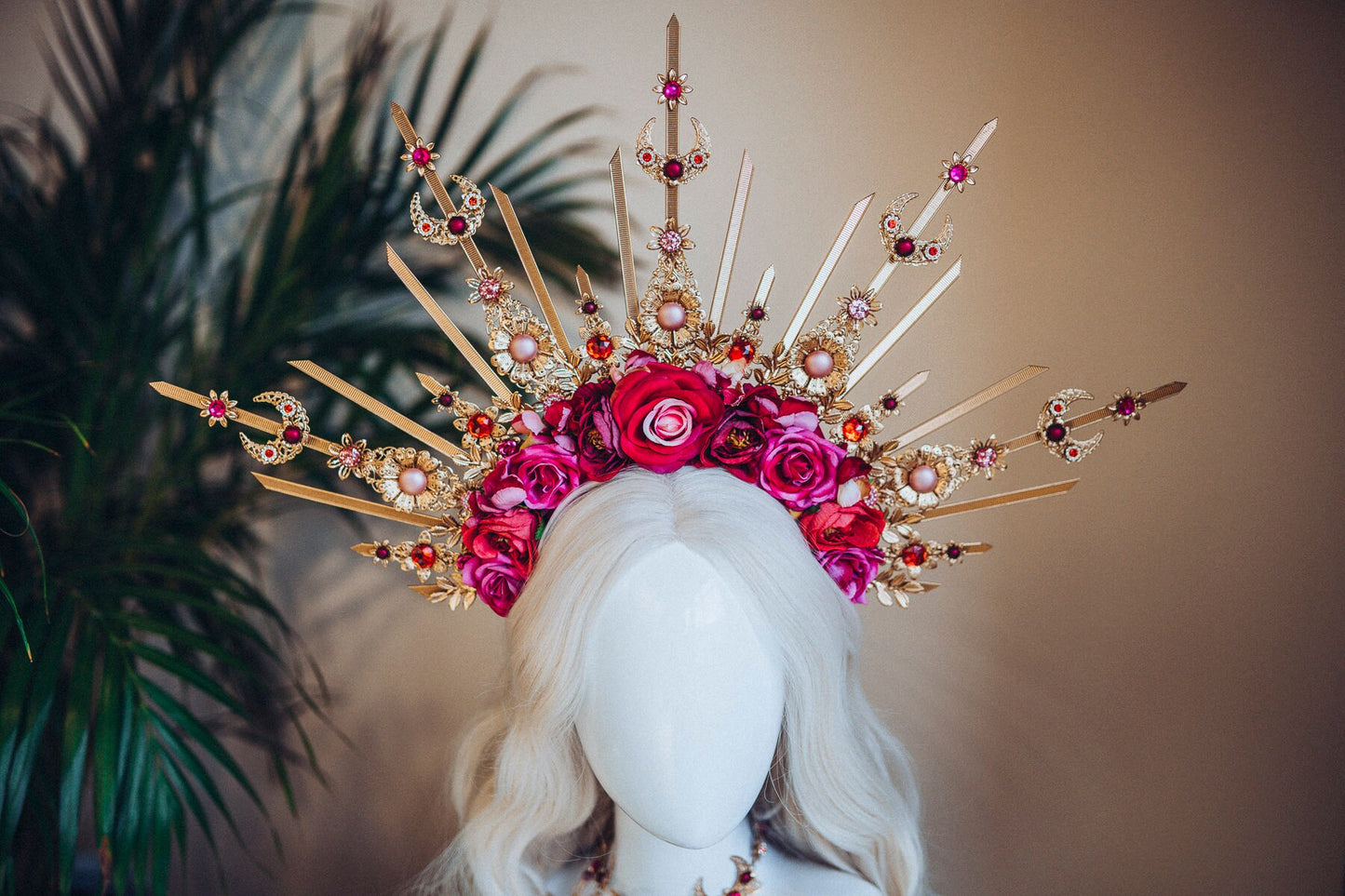 Flower Halo, Sun Jewellery, Moon child, Halo Headpiece, Halo Crown, Halo Headlights, Crown, Celestial, Headpiece, Pregnancy Photo, Goddess