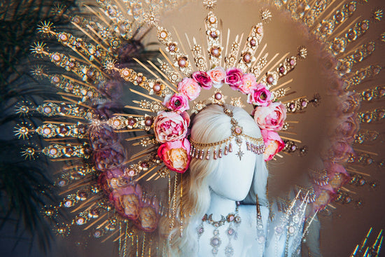 Flower Halo, Sun Jewellery, Moon child, Halo Headpiece, Halo Crown, Halo Headlights, Crown, Celestial, Headpiece, Pregnancy Photo, Goddess