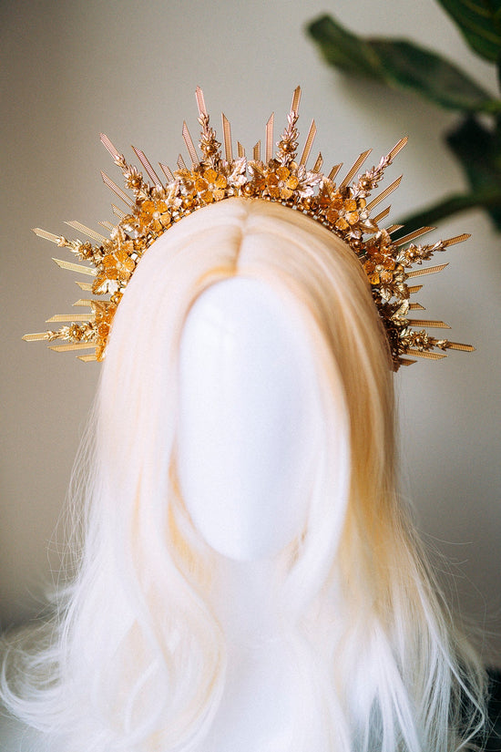 Gold halo crown, Halo headpiece, Wedding crown, Bridal crown, Halo headband, Festival crown, Festival headband, Metal flower crown