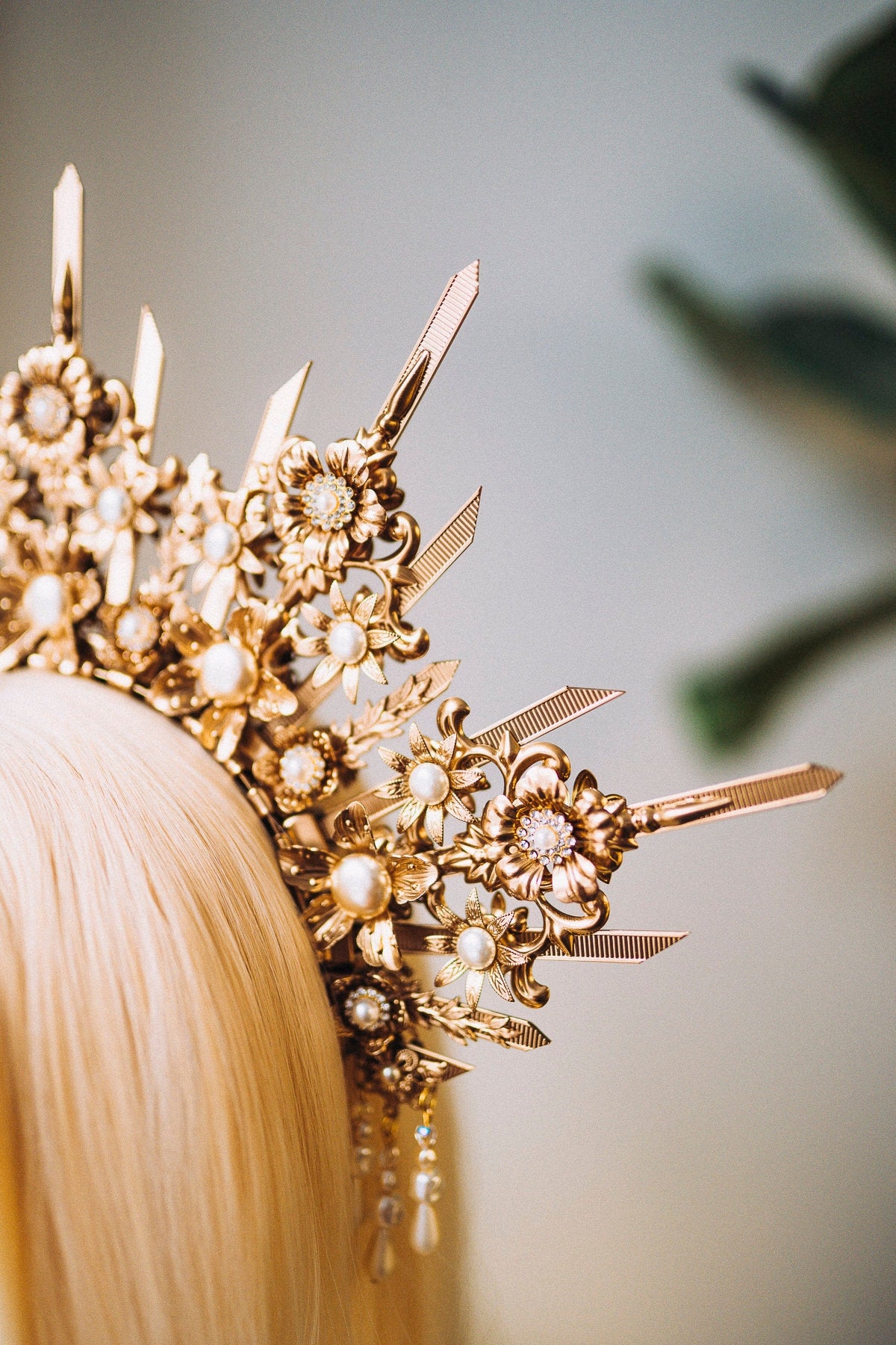 Beige Halo Crown, Halo, Halo Crown, Halo Headpiece, Halo Headband, Halo Headlights, Crown, Gold Halo, Headpiece, Wedding Crown, Headband