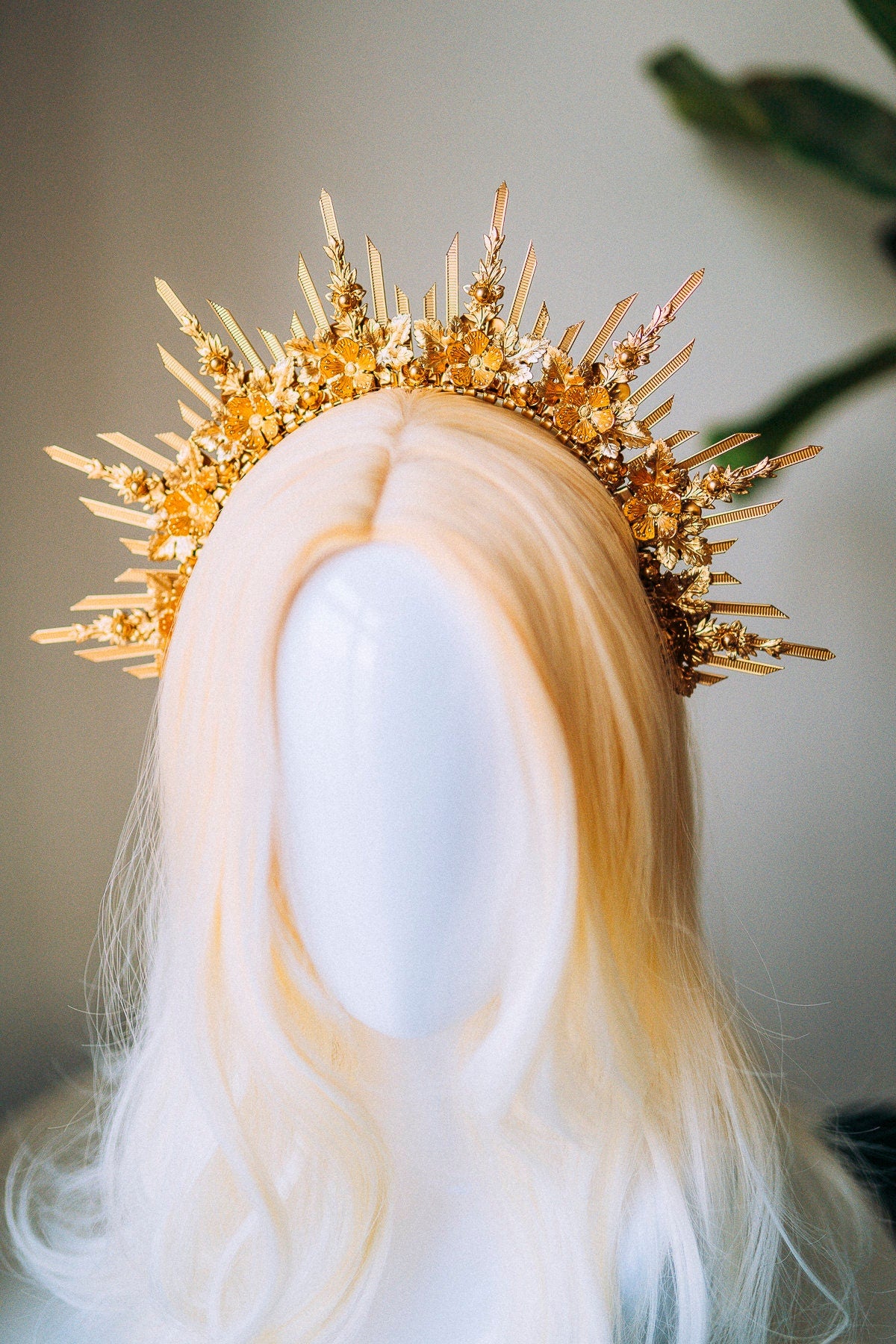 Gold halo crown, Halo headpiece, Wedding crown, Bridal crown, Halo headband, Festival crown, Festival headband, Metal flower crown