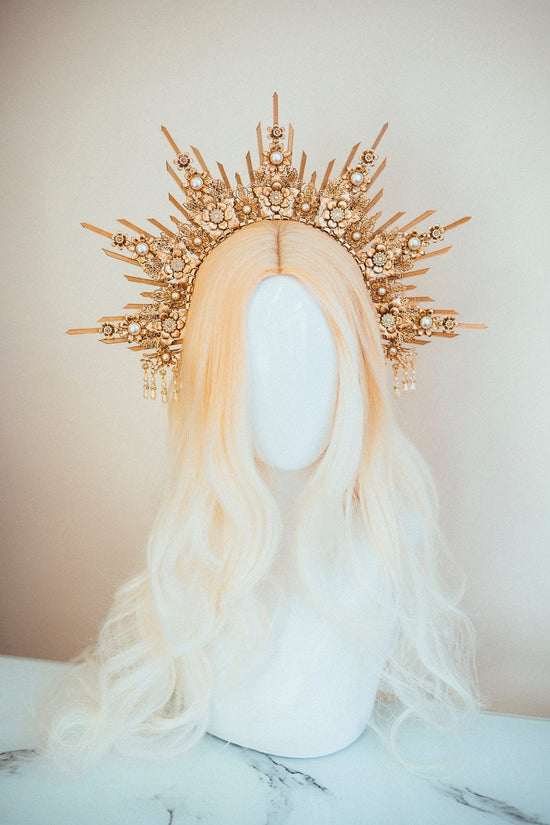 Gold Halo Crown, Celestial Goddess Headpiece, Festival Tiara, Luxury Bridal Halo, Maternity Photoshoot, Statement Crown, Divine Headpiece