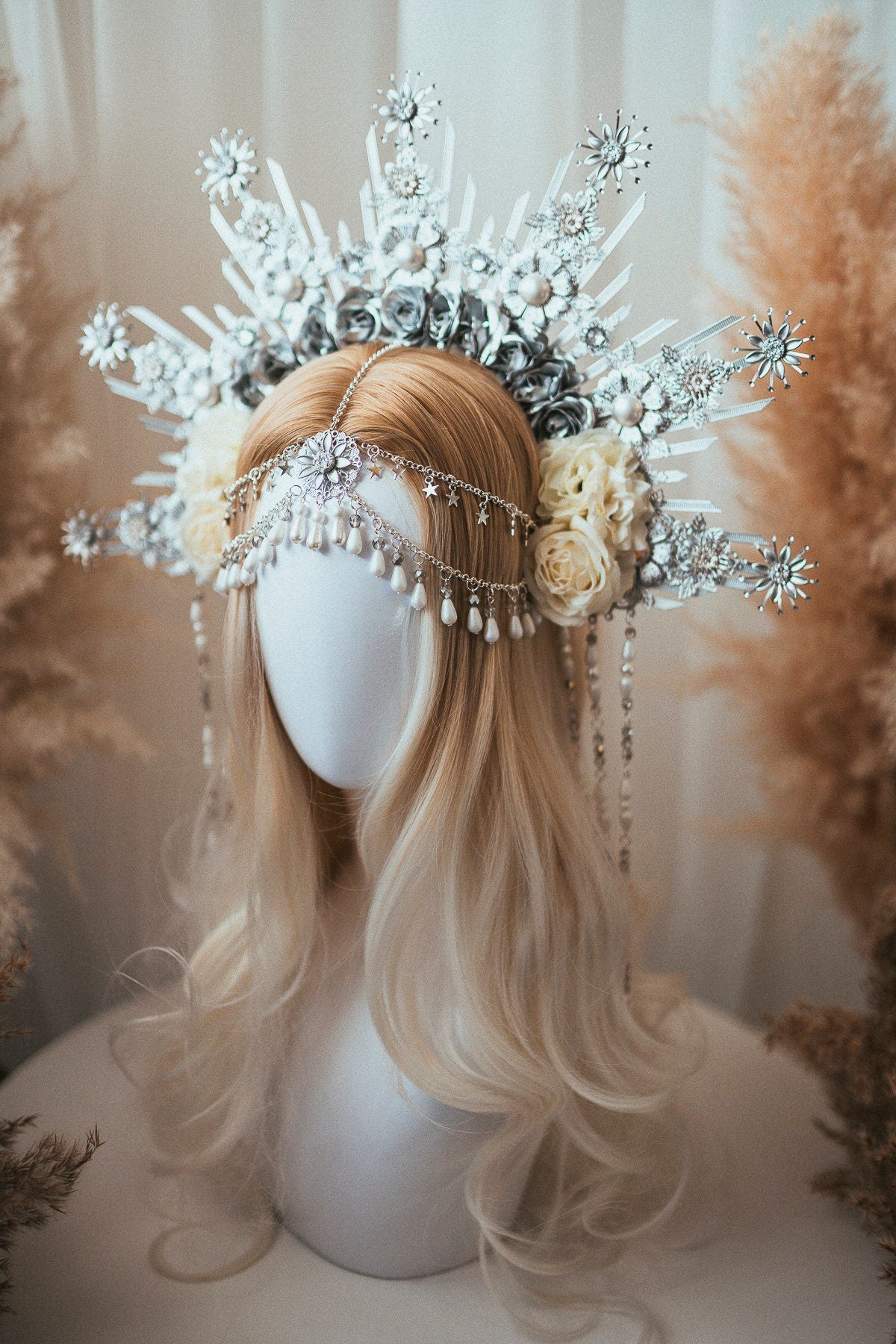 Silver Halo crown, Halo Headpiece, Silver tiara, Festival headpiece, Met Gala Crown, Wedding Crown, Flower crown, Mary Crown, Boho Crown