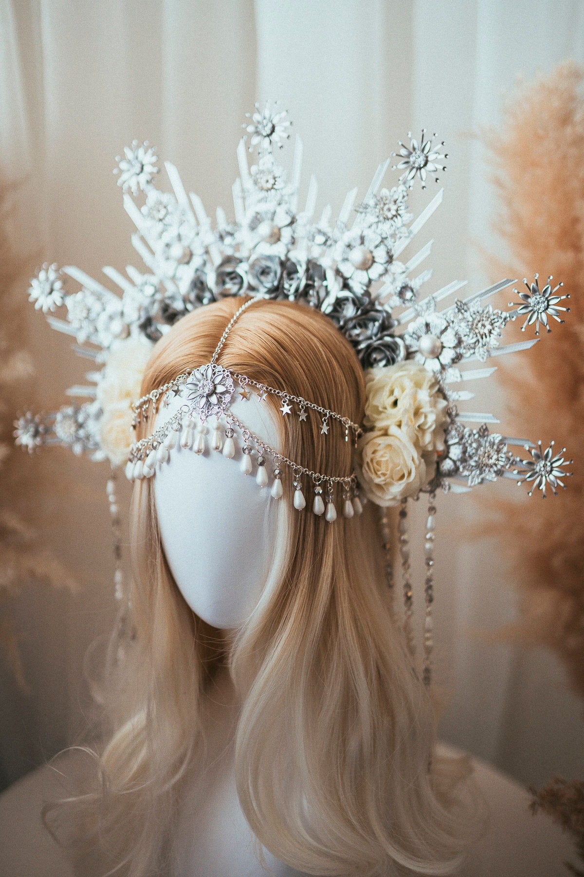 Silver Halo crown, Halo Headpiece, Silver tiara, Festival headpiece, Met Gala Crown, Wedding Crown, Flower crown, Mary Crown, Boho Crown