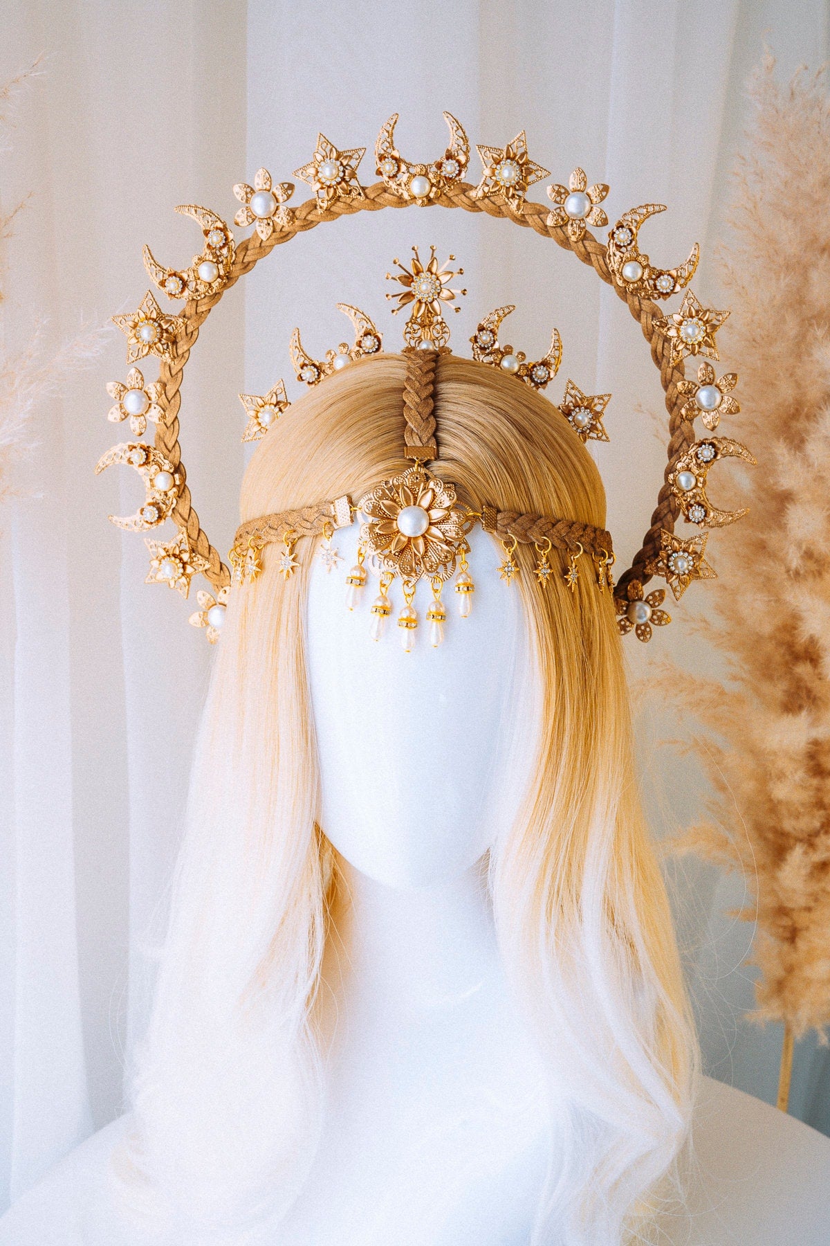 Gold Boho Halo Crown, Halo Headpiece, Festival crown, Festival headpiece, Glitter Crown, Burning Man, Festival Bride, Halo Headlights, Boho