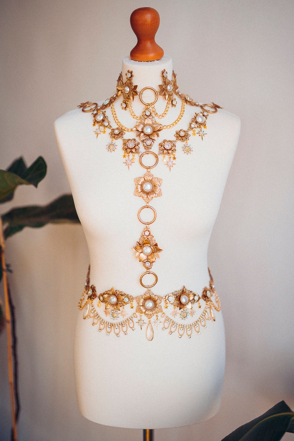 Gold Boho Harness, Festival Harness, Festival Fashion, Pregnancy Photo Belt, Photo props, Belt, Glitter Belt, Burning Man, Boho style, Moon