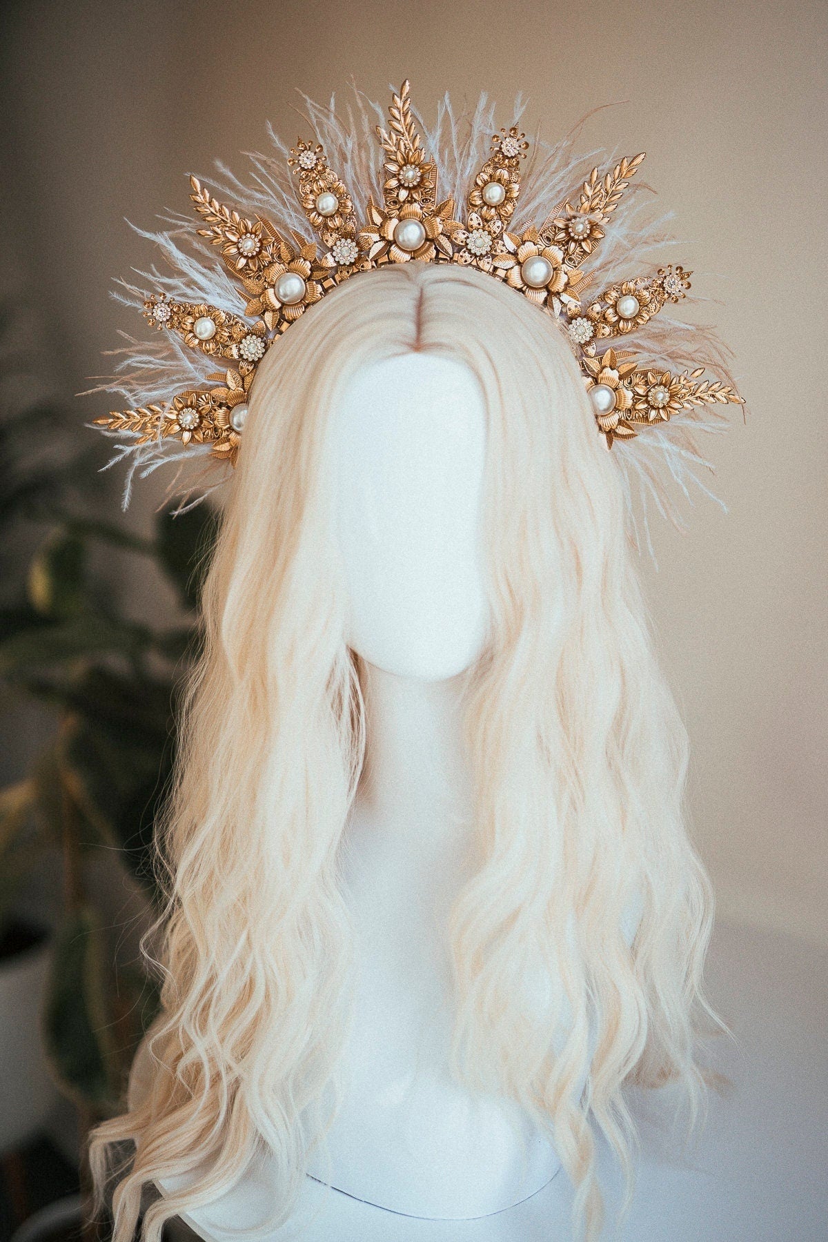 Beige Halo Crown, Halo Headpiece, Festival crown, Festival headpiece, Summer Outfit, Wedding Crown, Halo crown, Boho Wedding, Halo Headband