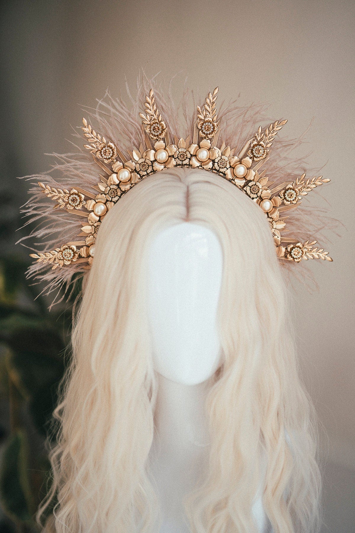 Champagne Halo Crown, Halo Headpiece, Festival crown, Festival headpiece, Summer Outfit, Wedding Crown, Halo crown, Boho Wedding, Beige Halo