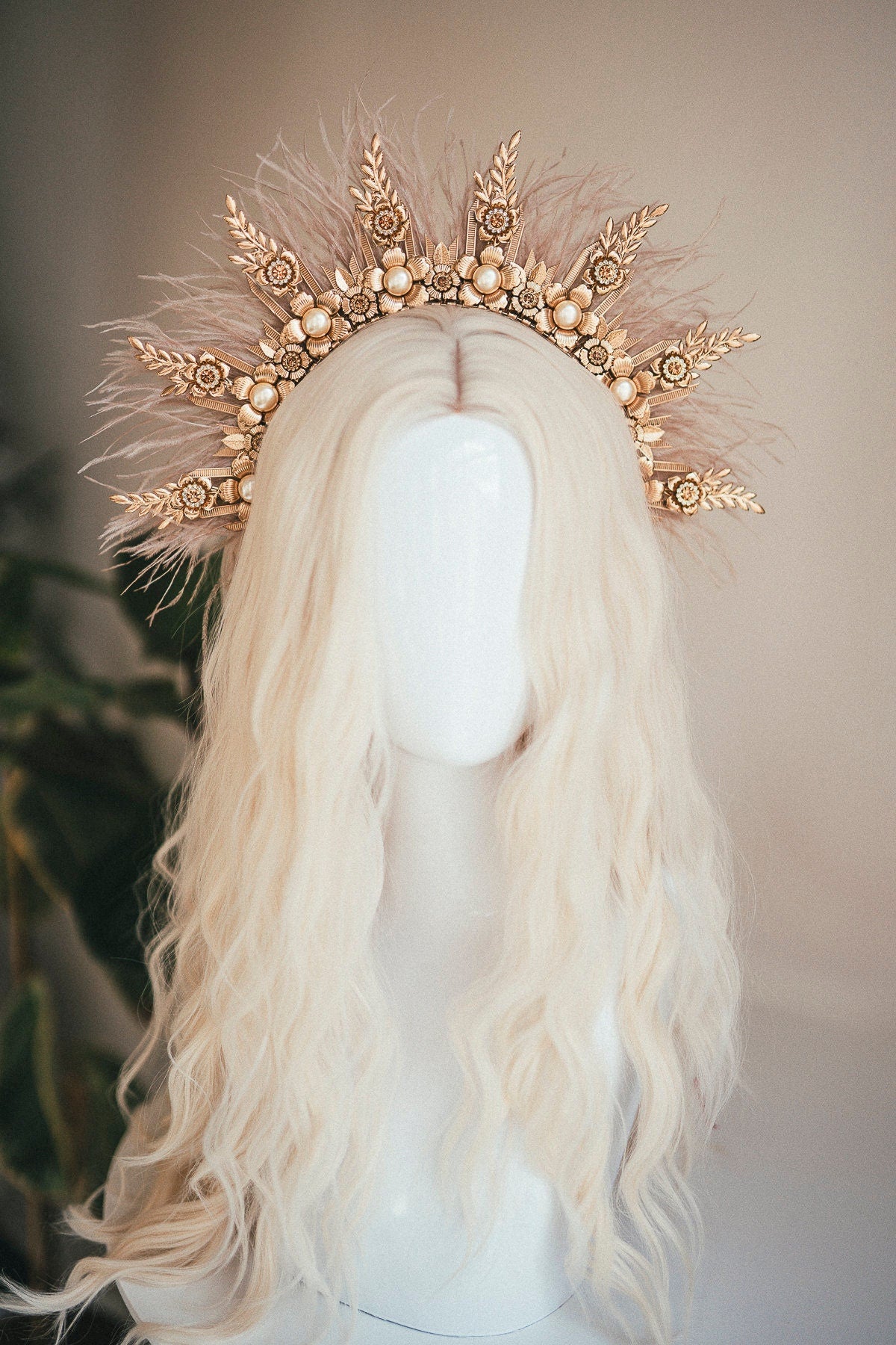 Champagne Halo Crown, Halo Headpiece, Festival crown, Festival headpiece, Summer Outfit, Wedding Crown, Halo crown, Boho Wedding, Beige Halo