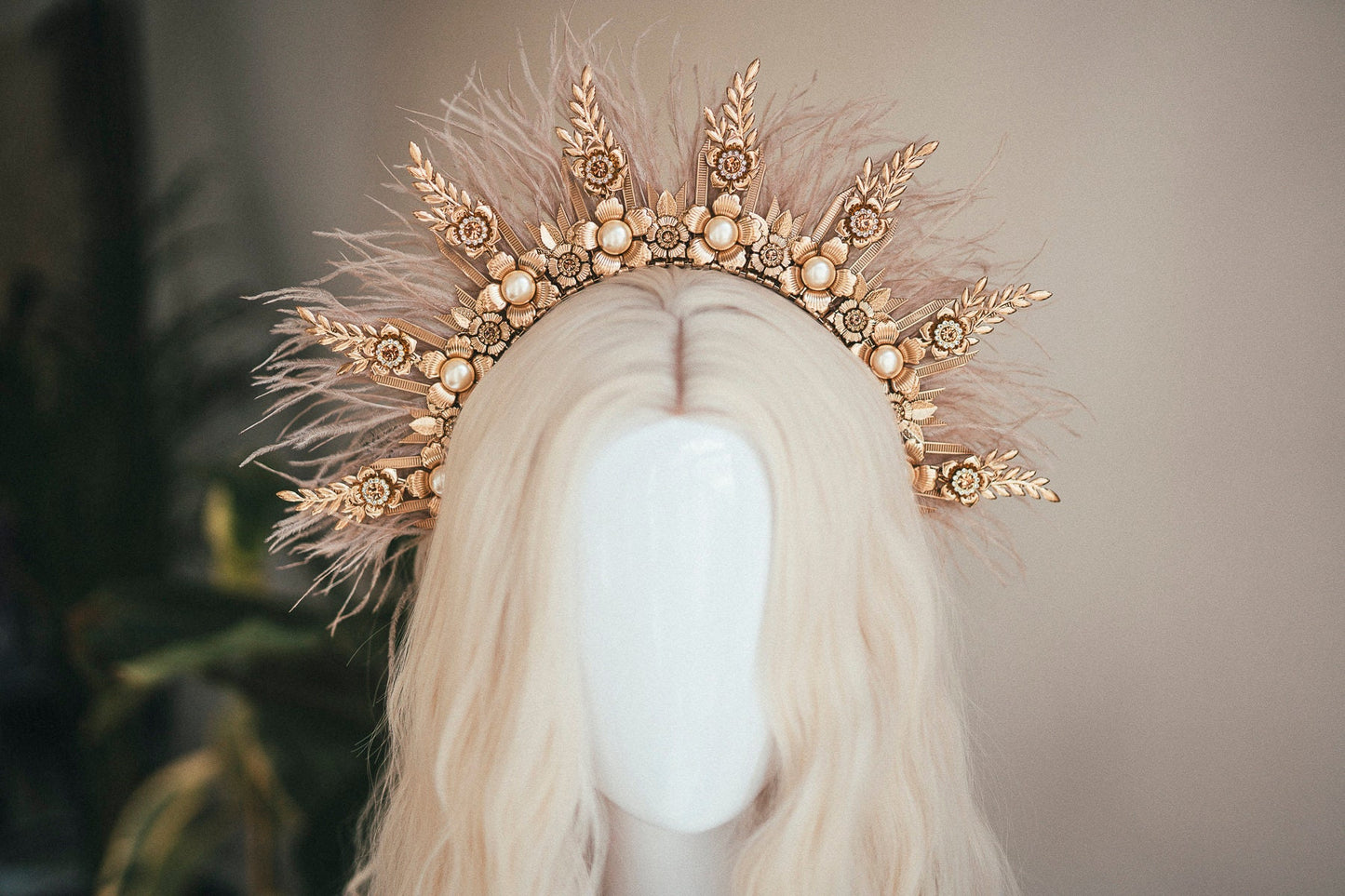 Champagne Halo Crown, Halo Headpiece, Festival crown, Festival headpiece, Summer Outfit, Wedding Crown, Halo crown, Boho Wedding, Beige Halo