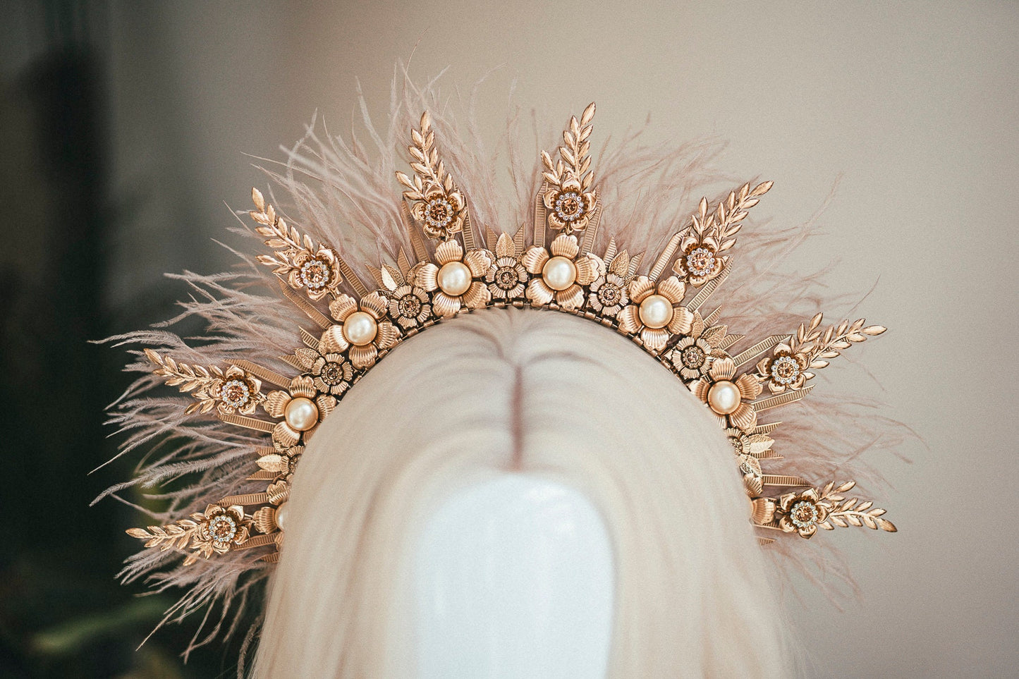 Champagne Halo Crown, Halo Headpiece, Festival crown, Festival headpiece, Summer Outfit, Wedding Crown, Halo crown, Boho Wedding, Beige Halo