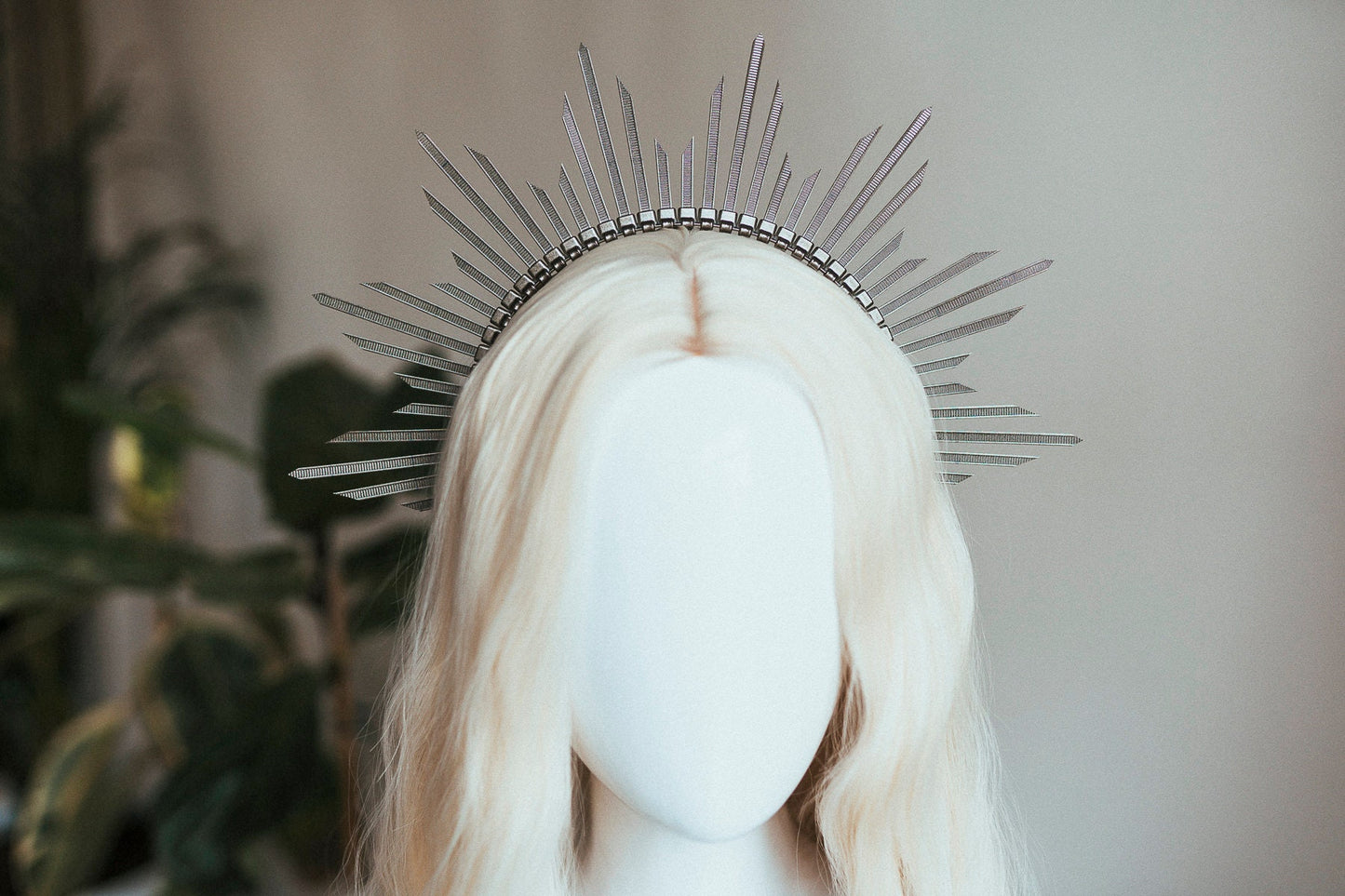 Silver halo crown, Halo crown, Halo headband, Wedding crown, Bridal headpiece, Wedding hair accessories, Silver crown, Bridal crown