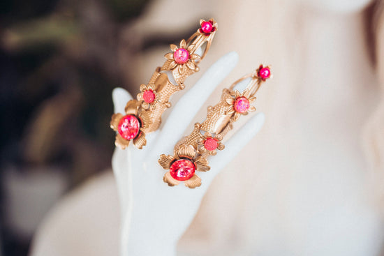 Pink Ring 1 piece, Finger Claws, Nails Jewellery, Halloween, Hot pink, Gold ring, Photo props, Finger Jewelry