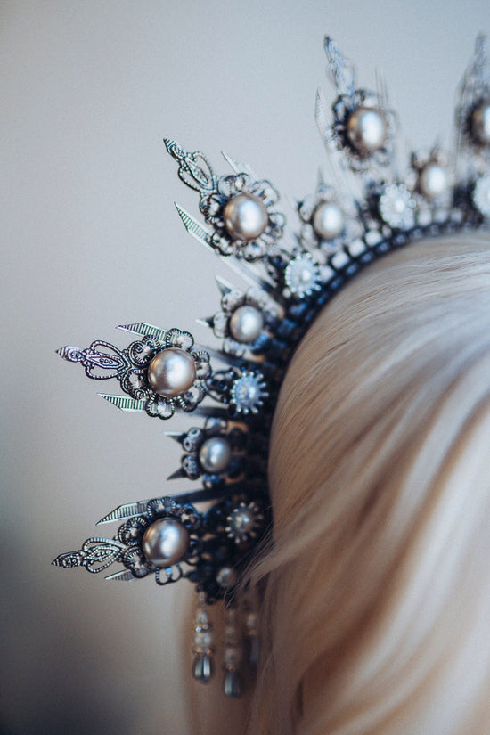 Halo crown, Halo Headband, Zip ties crown, Festival headpiece, Met Gala Crown, Platinum Crown, Mary Crown, Silver Crown, Festival Fashion