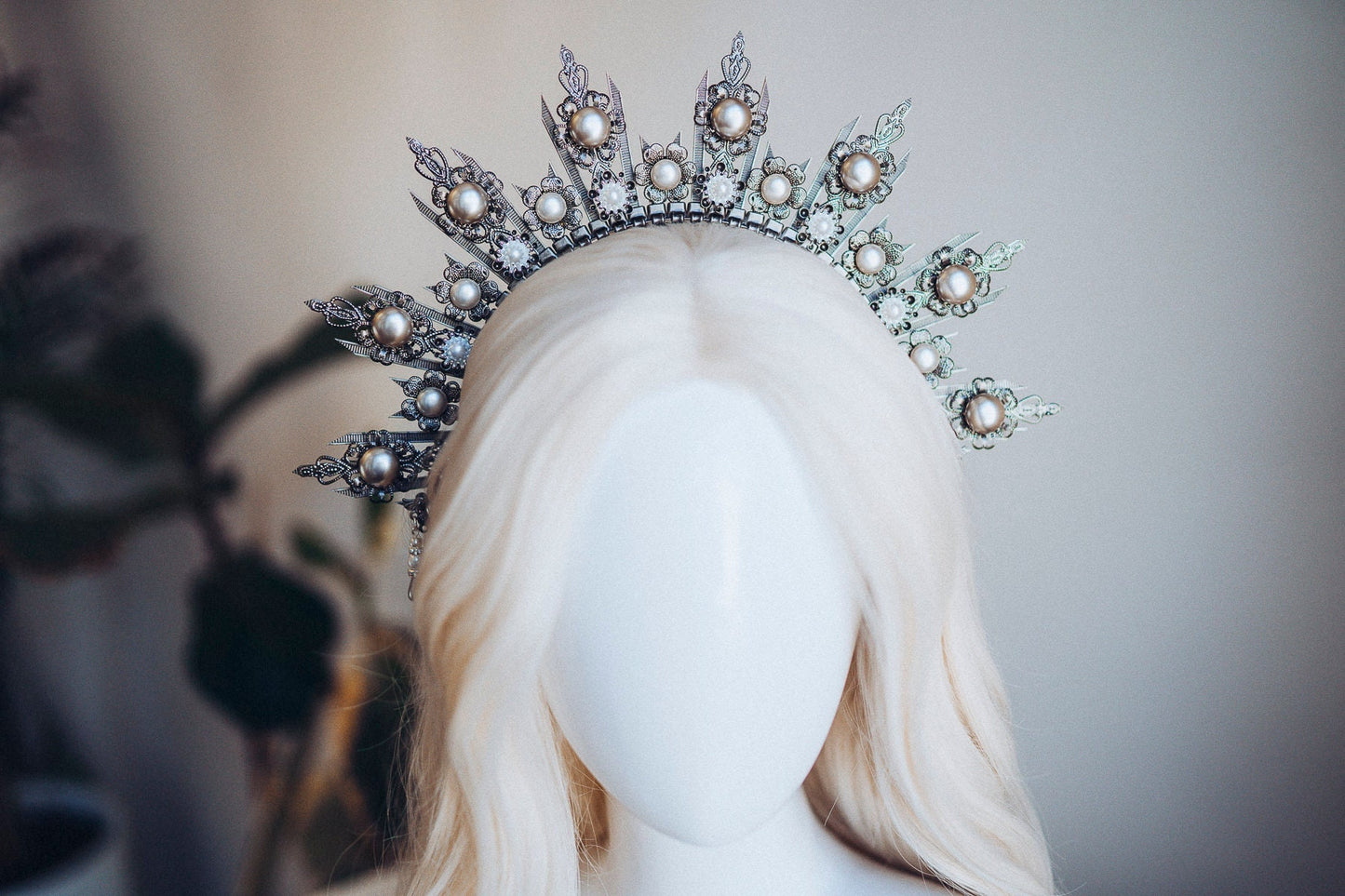 Halo crown, Halo Headband, Zip ties crown, Festival headpiece, Met Gala Crown, Platinum Crown, Mary Crown, Silver Crown, Festival Fashion