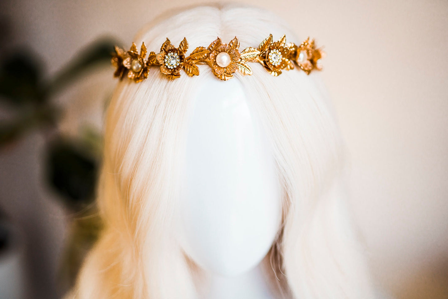 Gold Floral Pearl Tiara, Elegant Wedding Headpiece with Flowers Crystals Pearls, Luxury Bridal Crown for Brides Festivals Special Occasions