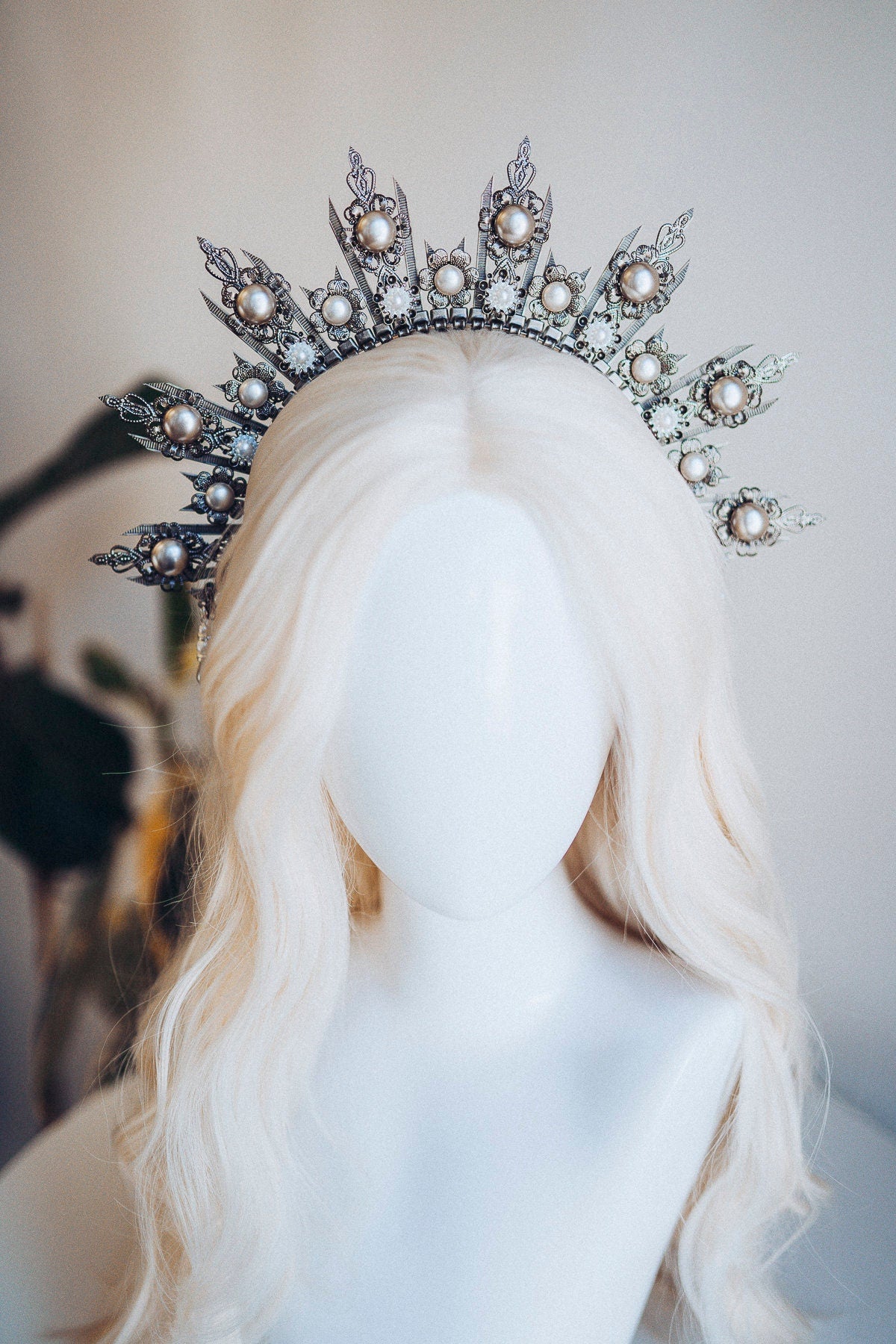 Halo crown, Halo Headband, Zip ties crown, Festival headpiece, Met Gala Crown, Platinum Crown, Mary Crown, Silver Crown, Festival Fashion