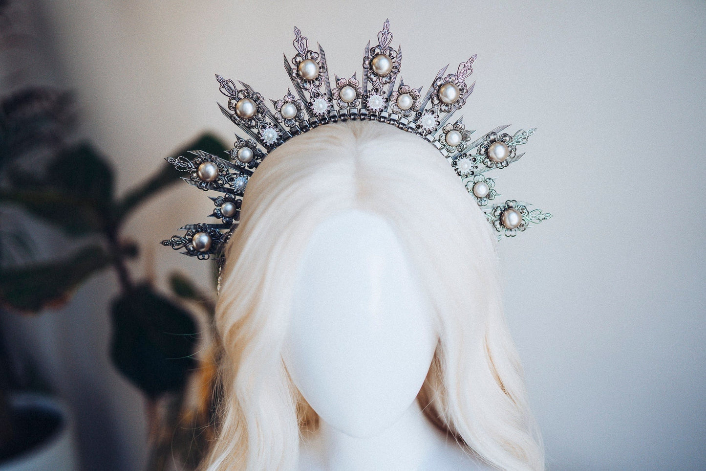 Halo crown, Halo Headband, Zip ties crown, Festival headpiece, Met Gala Crown, Platinum Crown, Mary Crown, Silver Crown, Festival Fashion