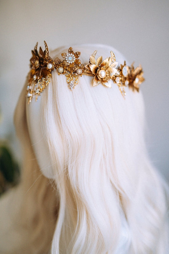 Bridal crown, Celestial crown, Gold crown, Fairy Crown, Wedding crown, Bridal headpiece, Bridal crown, Silver tiara, Goddess crown, Boho