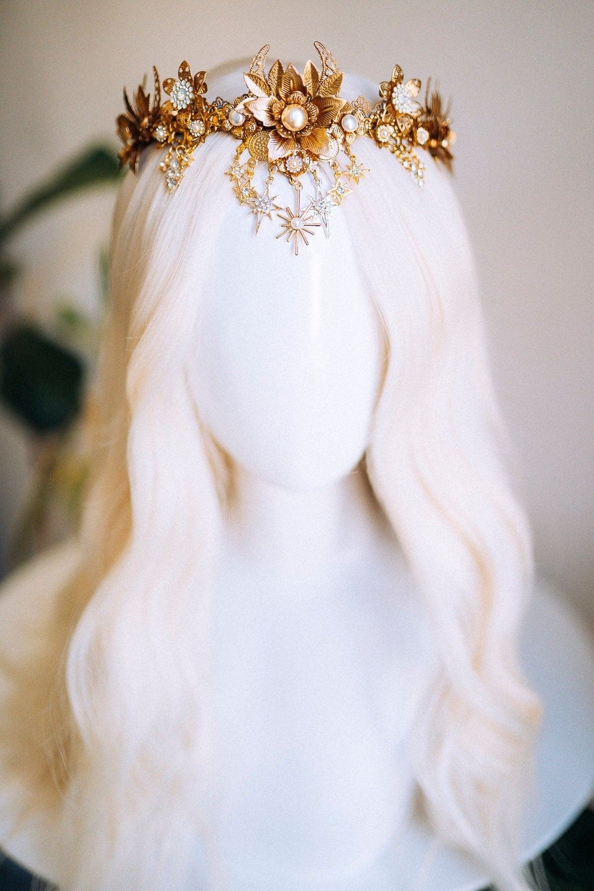 Bridal crown, Celestial crown, Silver crown, Fairy Crown, Wedding crown, Bridal headpiece, Bridal crown, Silver tiara, Goddess crown, Boho