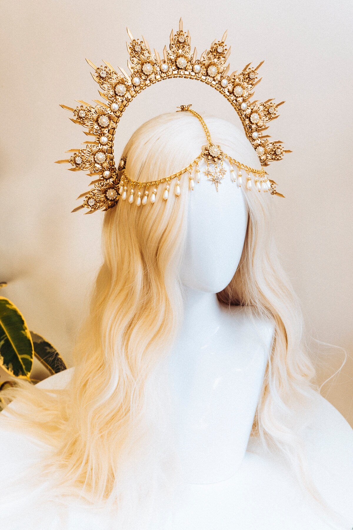 Gold Halo Crown, Halo Headpiece, Festival crown, Festival headpiece, Beige Halo, Wedding Crown, Halo crown, Boho Wedding, Halo Headband