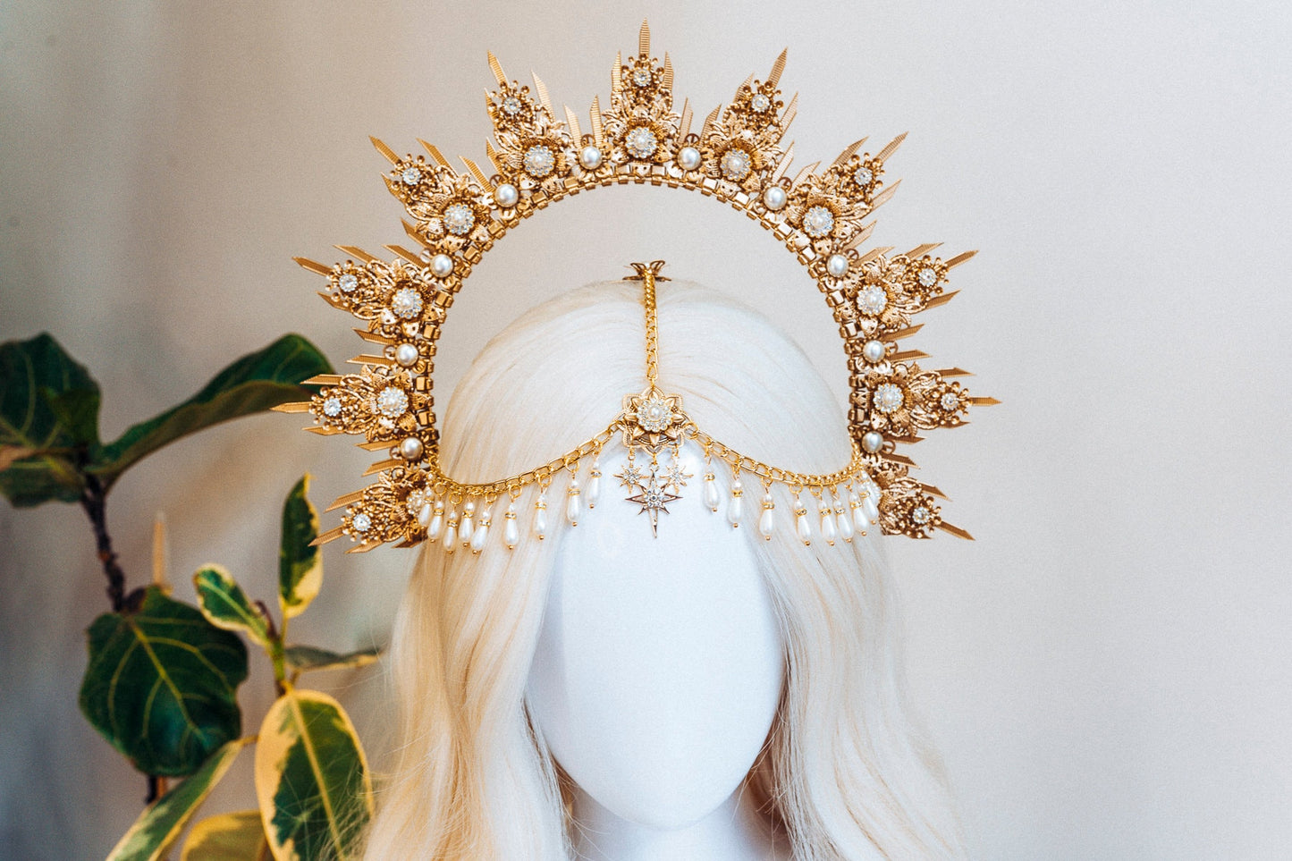 Gold Halo Crown, Halo Headpiece, Festival crown, Festival headpiece, Beige Halo, Wedding Crown, Halo crown, Boho Wedding, Halo Headband