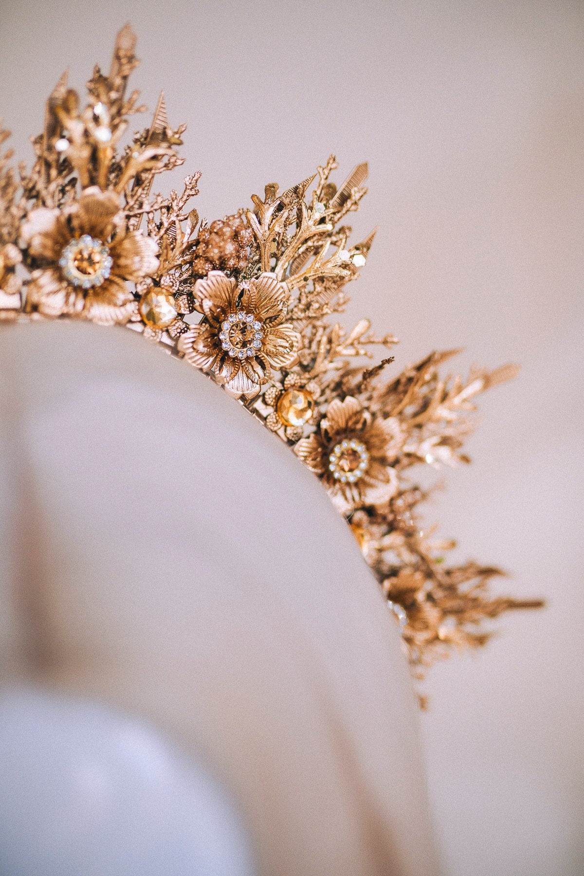 Gold Halo Crown, Halo Headpiece, Festival crown, Festival headpiece, Beige Halo, Wedding Crown, Halo crown, Boho Wedding, Halo Headband