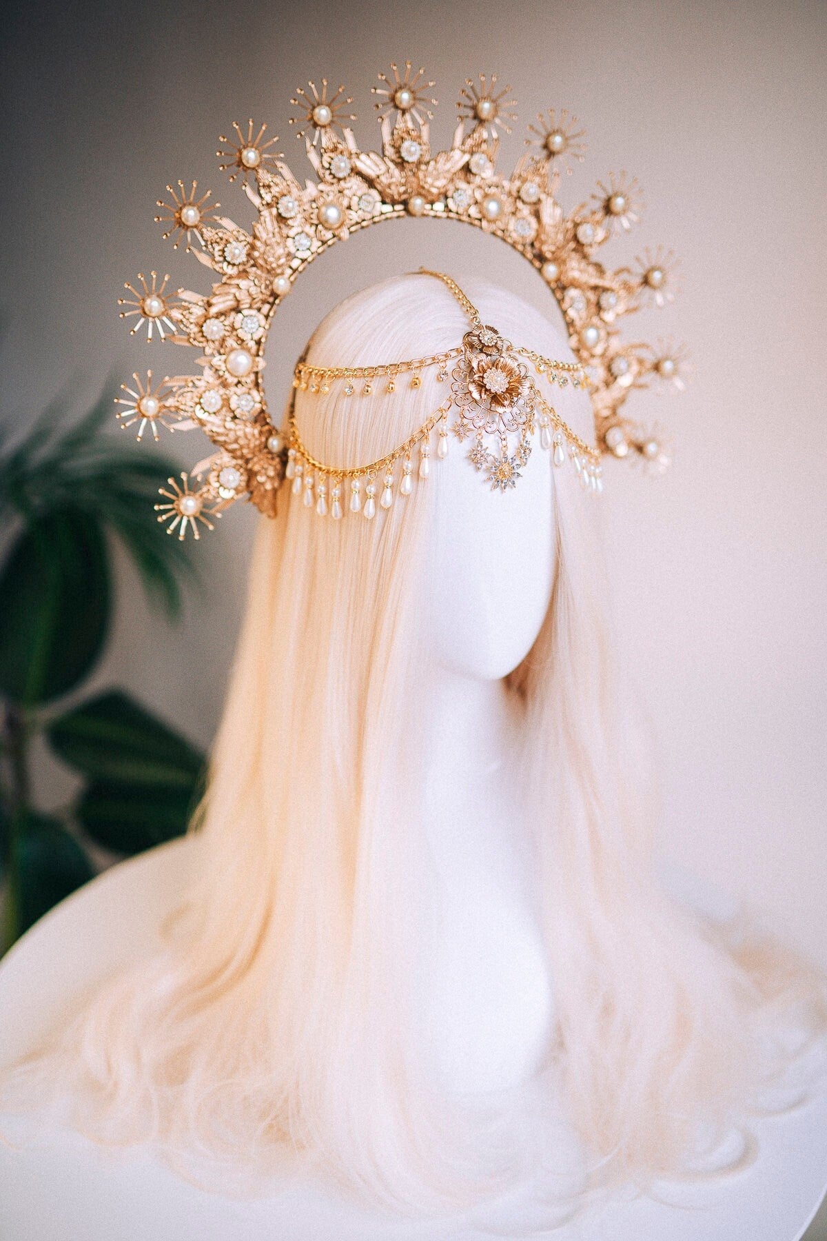 Gold Halo crown, Halo Headband, Halo headpiece, Wedding crown, Festival headpiece, Met Gala Crown, Baroque Crown, Mary Crown, Boho Wedding