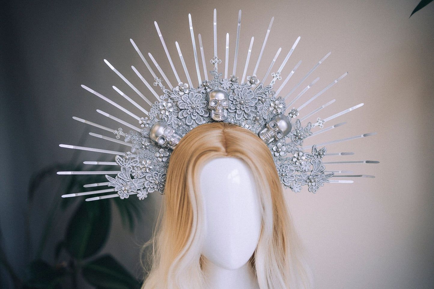 Silver Halo crown, Sugar Skull Halo Headband, Festival crown, Festival headpiece, Photo Props, Sunburst Crown, Halloween, Skul Make Up, Goth