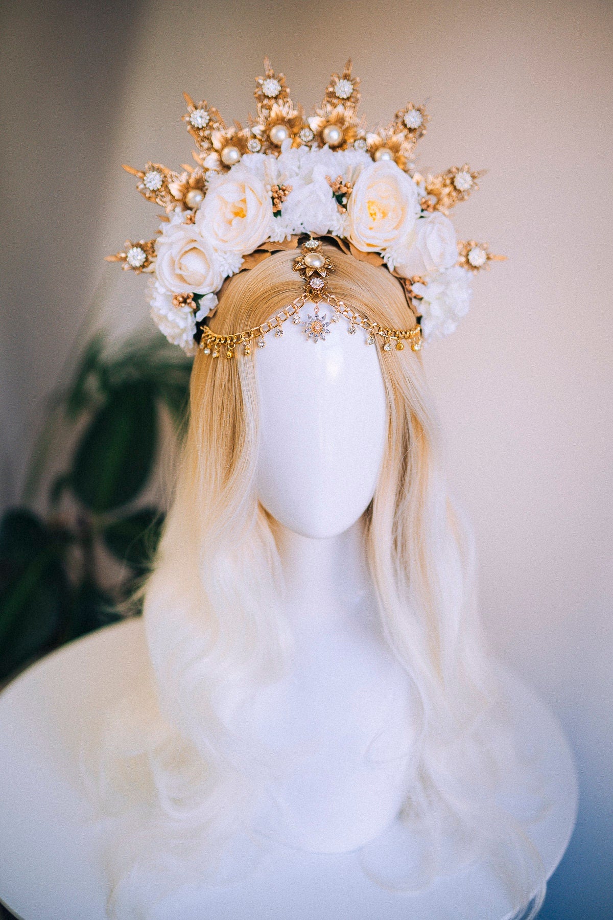 Flower Halo Crown, Halo Headpiece, Halo Crown, Halo Headlights, Flower Crown, Celestial, Headpiece, Pregnancy Photo, Goddess, Wedding, Boho