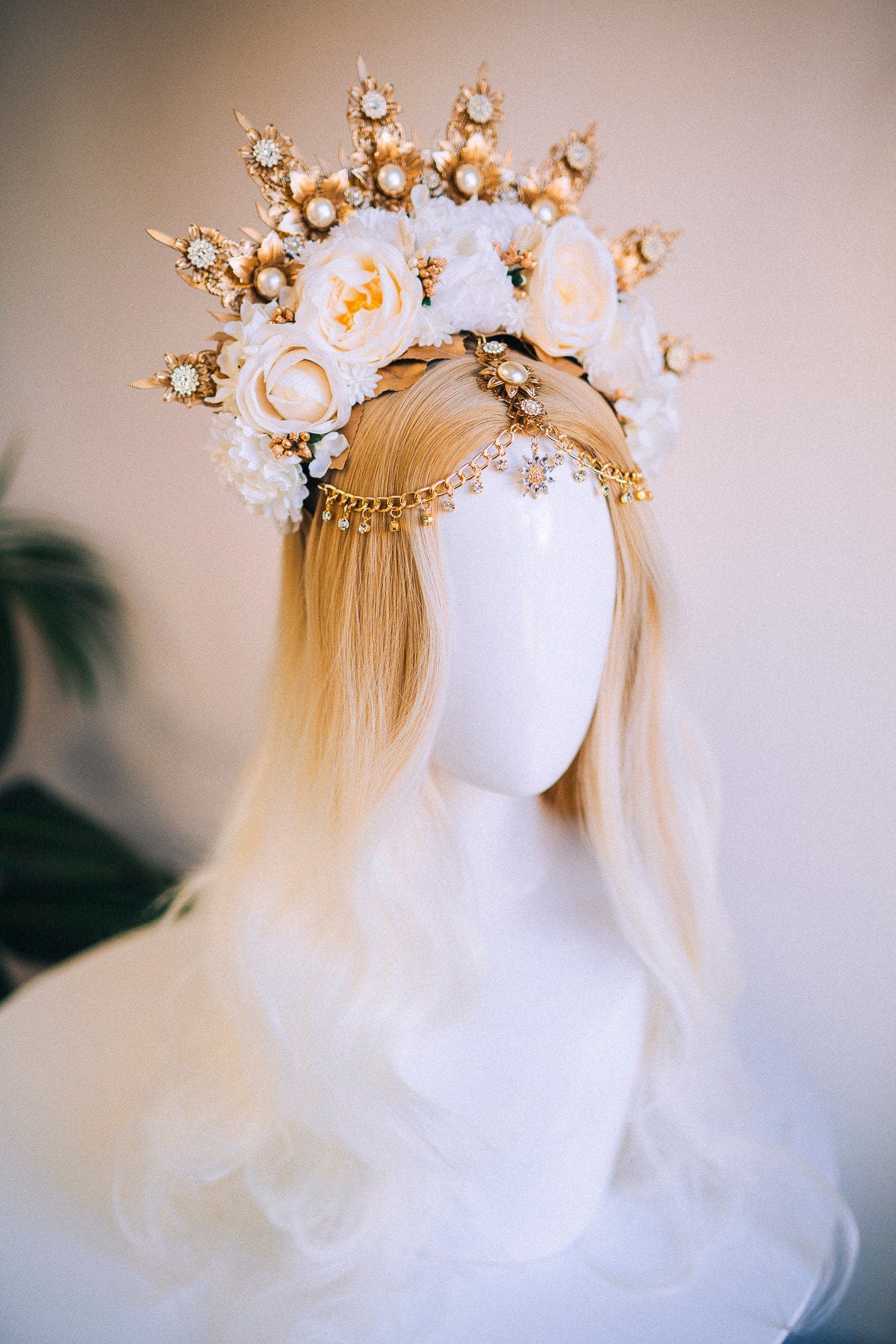 Flower Halo Crown, Halo Headpiece, Halo Crown, Halo Headlights, Flower Crown, Celestial, Headpiece, Pregnancy Photo, Goddess, Wedding, Boho