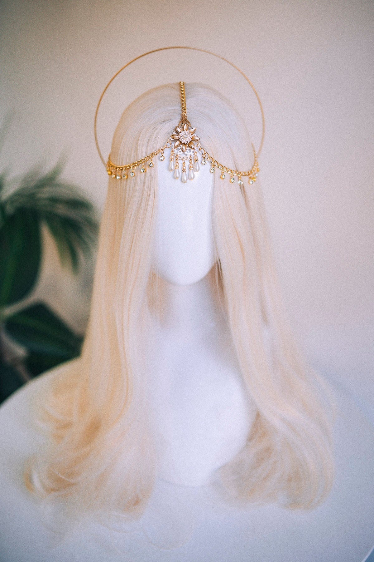 Gold halo crown with pearl beads, Wedding boho crown, Gold wedding crown, Wedding crown, Goddess headpiece, Goddess crown, Festival crown