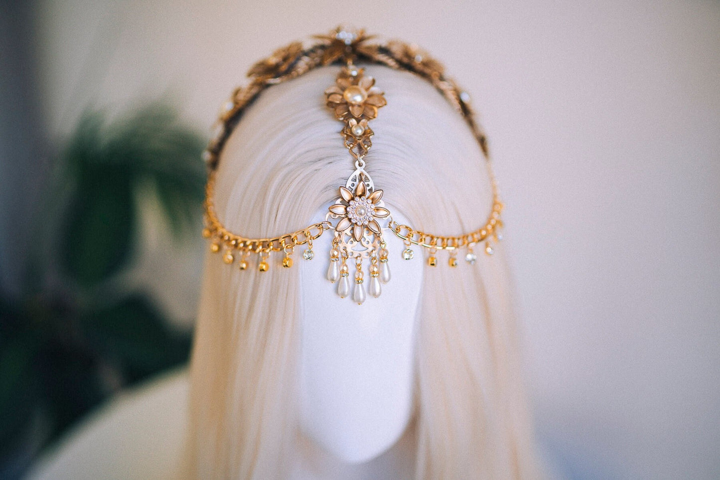 Gold Floral Chain Tiara, Elegant Bridal Headpiece with Pearls Crystals, Luxury Wedding Crown for Brides Festivals Special Occasions