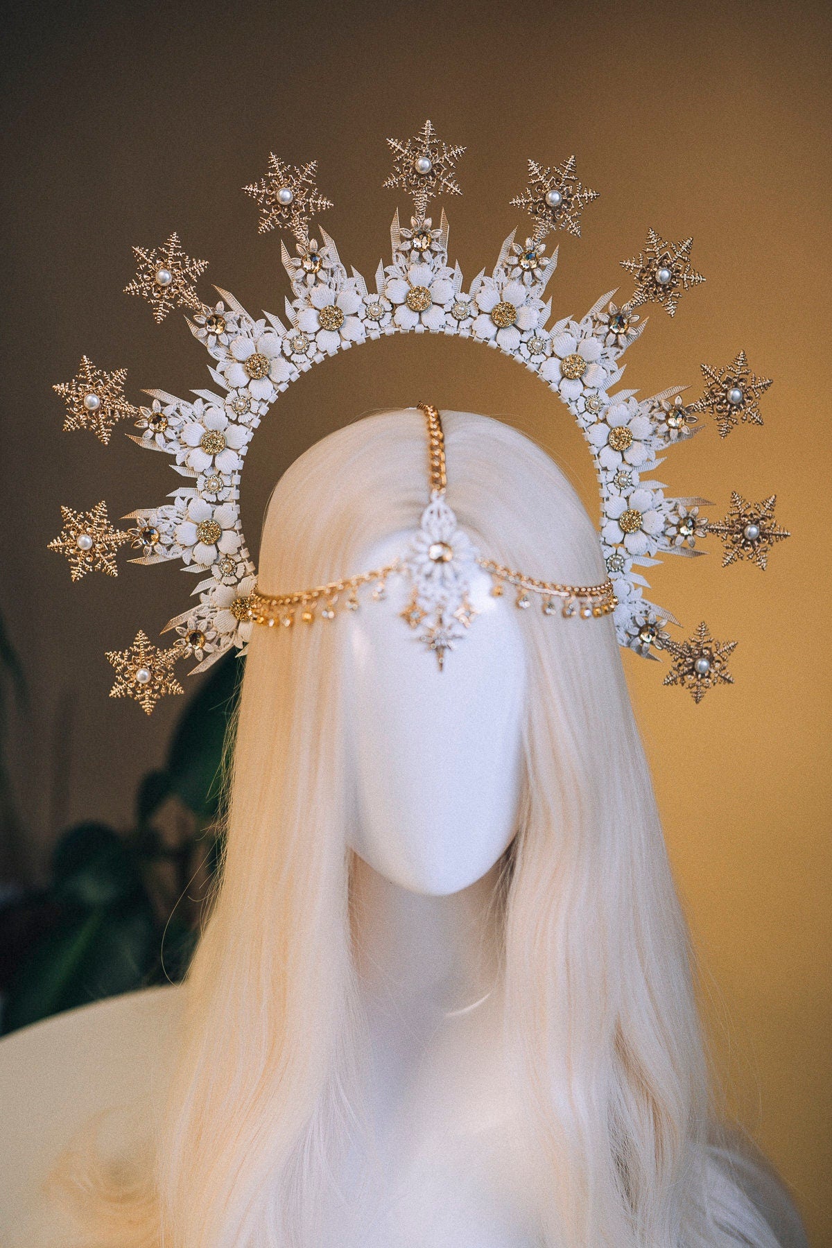 Snowflake Halo Crown Headlights Xmas Party Crown Winter Tiara White Halo Winter Wedding Photo Props Christmas Photos shoot Jewelry