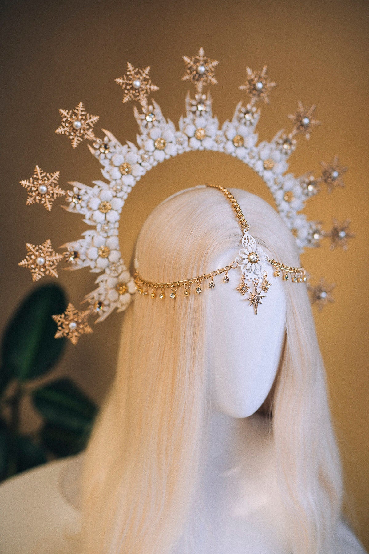 Snowflake Halo Crown Headlights Xmas Party Crown Winter Tiara White Halo Winter Wedding Photo Props Christmas Photos shoot Jewelry