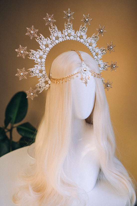 Snowflake Halo Crown Headlights Xmas Party Crown Winter Tiara White Halo Winter Wedding Photo Props Christmas Photos shoot Jewelry