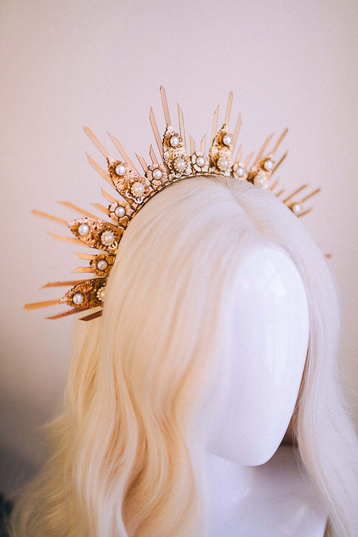 Gold halo crown, Gold flower crown, Metal flower crown, Gold crown, Gold headpiece, Wedding crown, Bridal crown, Wedding headpiece, Fairy