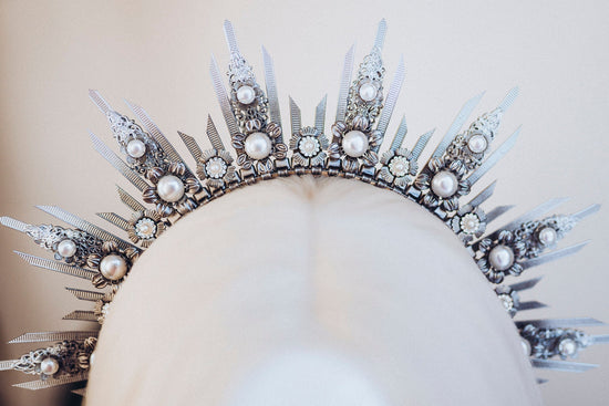 Platinum Halo Crown Headpiece Festival Headband Silver Headlights Wedding Tiara Photo Props Boho Flower Bride Bachelorette