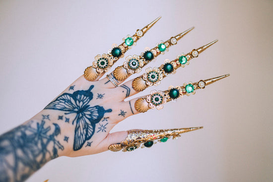 Pisces Zodiac Sign Gold Finger Claw 1 piece Nails Jewellery Halloween Gold Fingers Sugar Skull Photo Props Green Jewelry